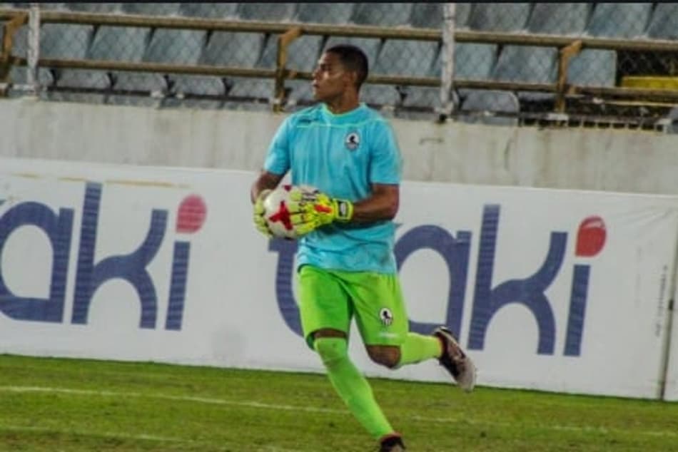 Rival do Grêmio na Libertadores tenta fechar a contratação de um novo goleiro