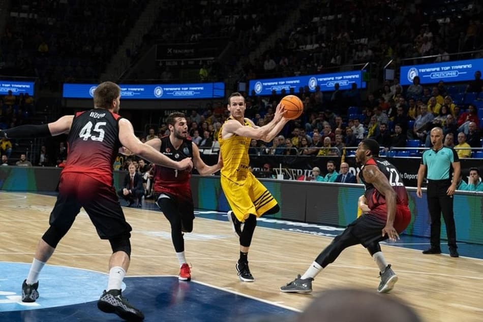 Huertas conclui 2019 no 'top 3' dos melhores passadores na Espanha