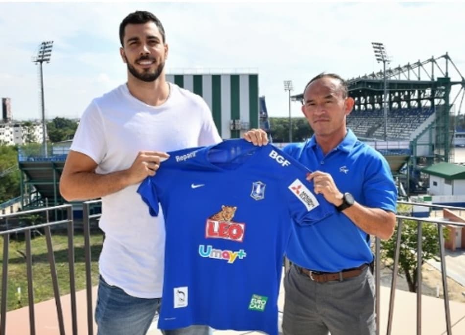 Brasileiro muda de clube na Tailândia e aposta em títulos na temporada 2020