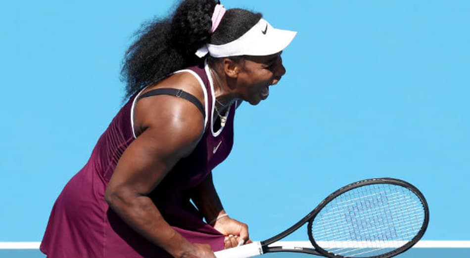 Serena avança às semis no WTA de Auckland