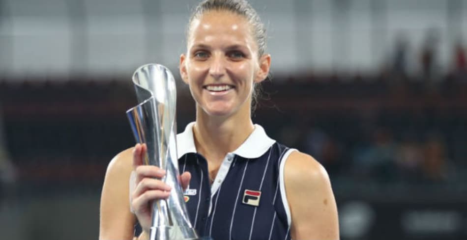 Pliskova ergue o tricampeonato em Brisbane
