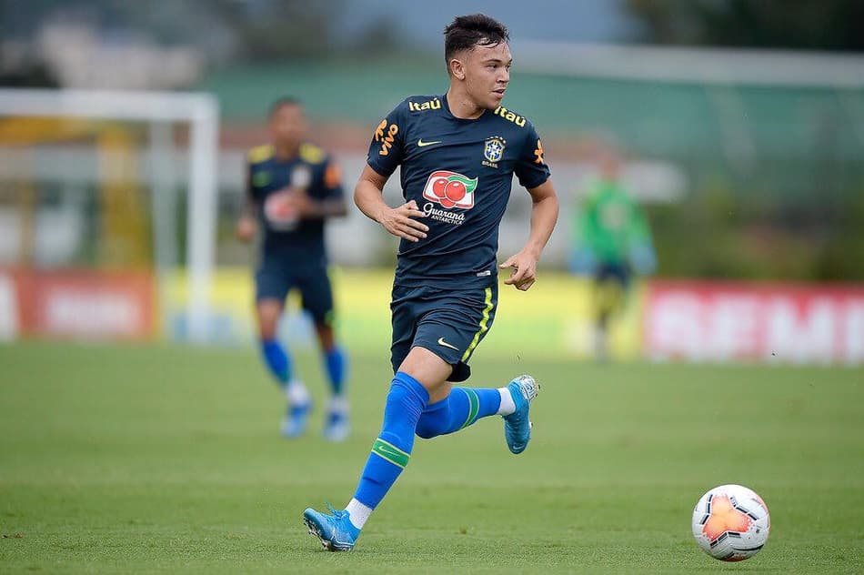 Prestes a iniciar o Pré-Olímpico, Pepê celebra chance na Seleção: ‘Motivo de orgulho’