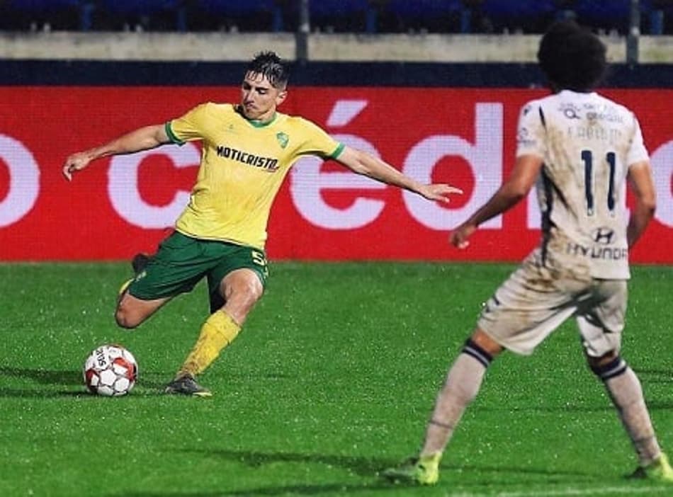 Gustavo Cazonatti quer subir e ser campeão em Portugal com CD Mafra