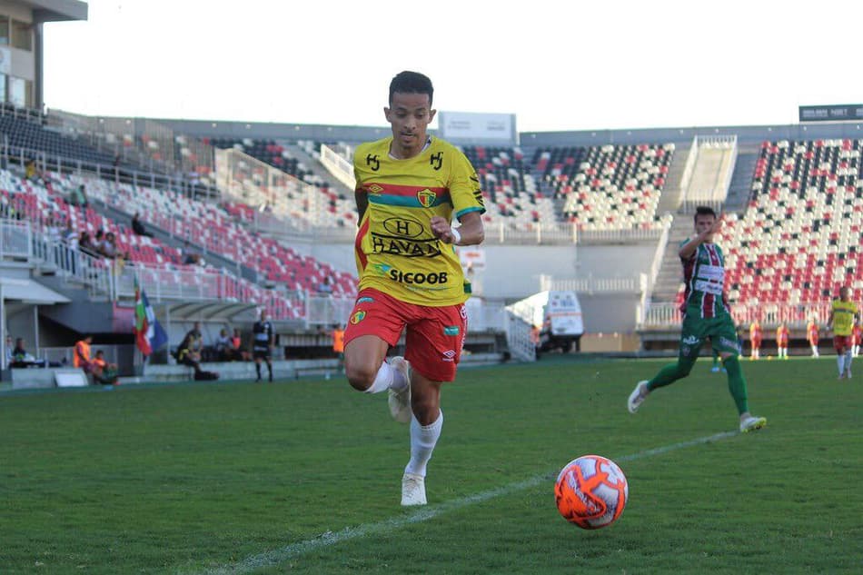 Gustavo Henrique - Brusque