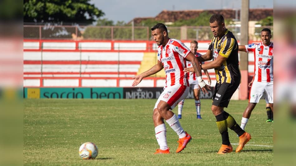 Voltaço bate o Bangu, e Portuguesa goleia Macaé pelo Cariocão