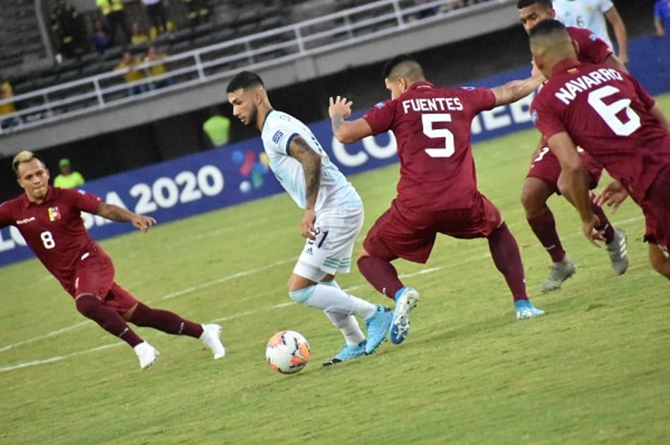 Órgãos pedem mudança de data para jogo válido pelas Eliminatórias