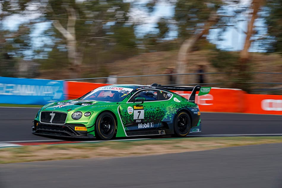 Trio da Bentley vence as 12 Horas de Bathrust; Fraga perde pódio depois de penalidade