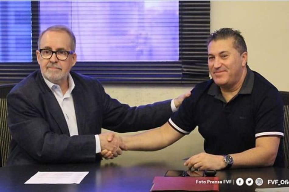 Sem Sampaoli e Maradona, Venezuela oficializa novo técnico
