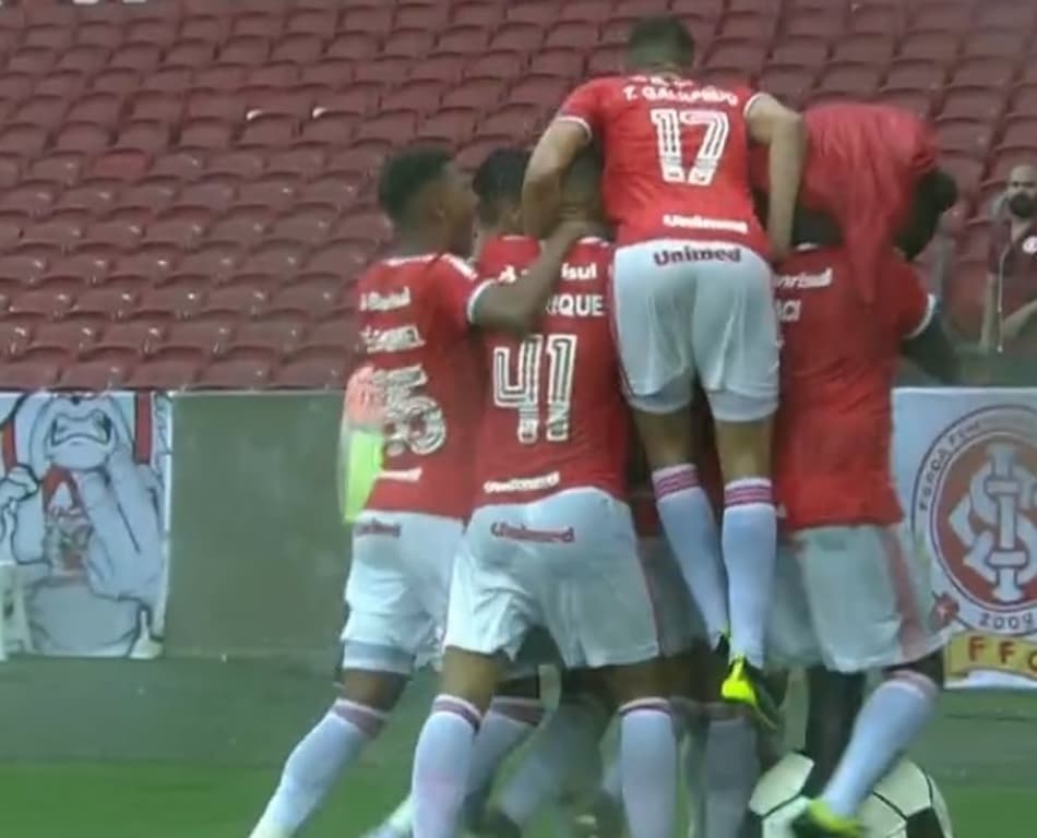 Com chuva intensa no Beira-Rio, Inter derrota o Novo Hamburgo e segue invicto no Gauchão