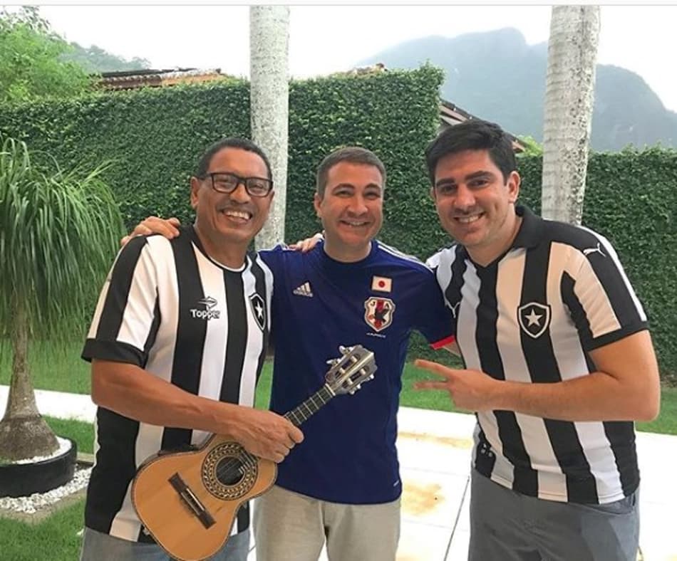 Após fazerem sucesso nas redes, compositores de 'Arigatô, Fogão' falam de samba para japonês Honda