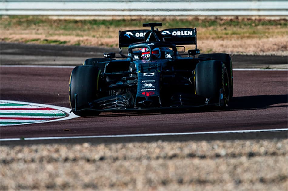 F1: Alfa Romeo faz shakedown em Fiorano com pintura camuflada