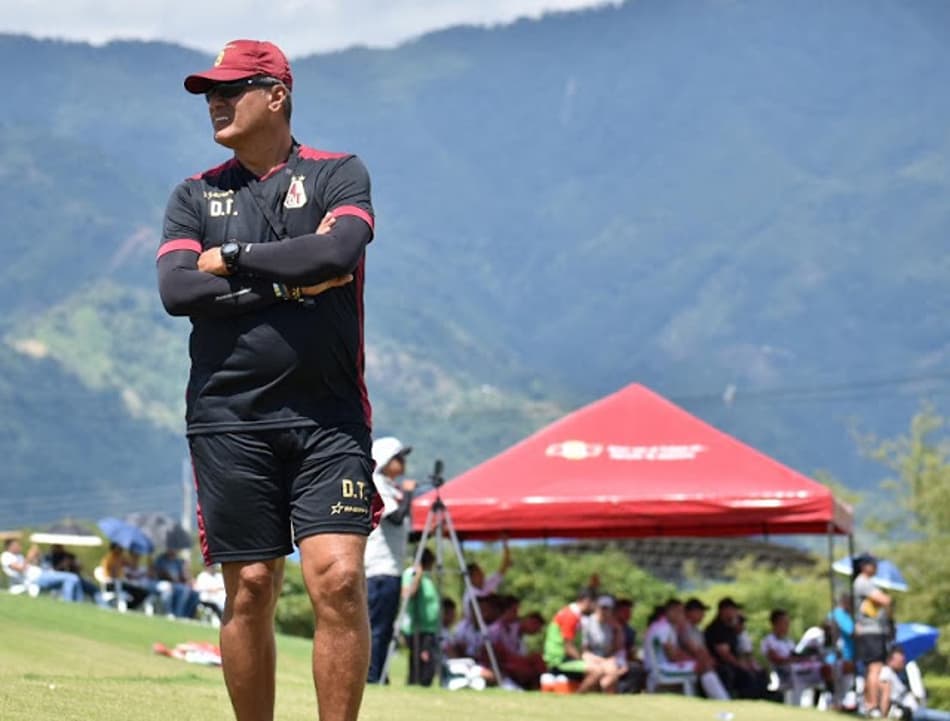 Técnico do Tolima faz diversos elogios a força do Internacional
