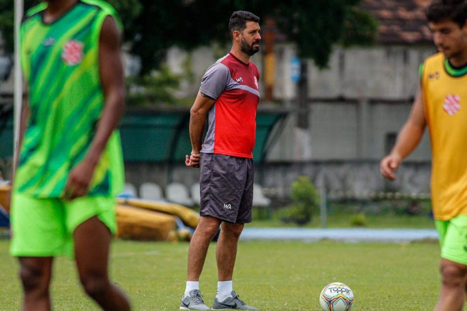 Bangu faz preparação intensiva para a Taça Rio durante o Carnaval