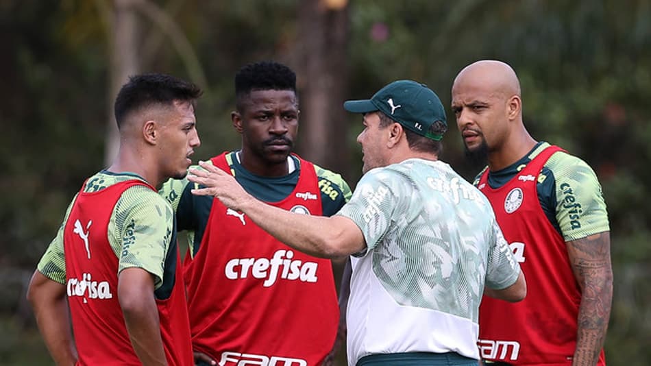 A uma semana da estreia na Liberta, Verdão busca um meio-campo titular