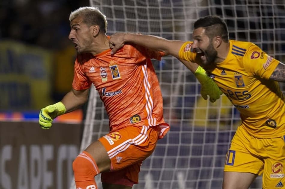 No último minuto, Tigres se classifica com gol de goleiro na Concachampions