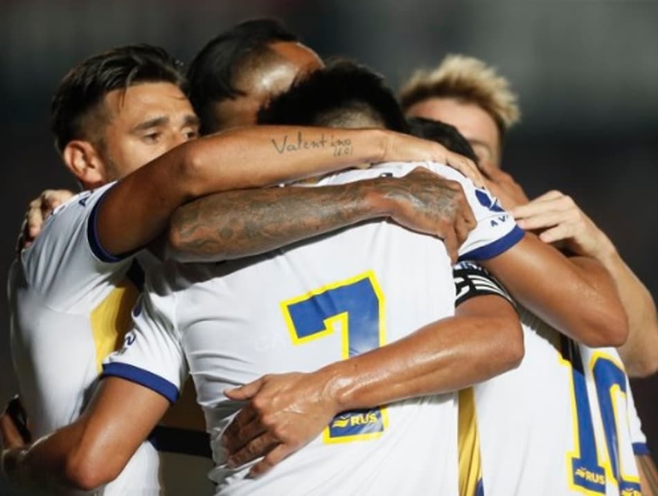 Superliga Argentina: Boca Juniors massacra Colón e impede título antecipado do River