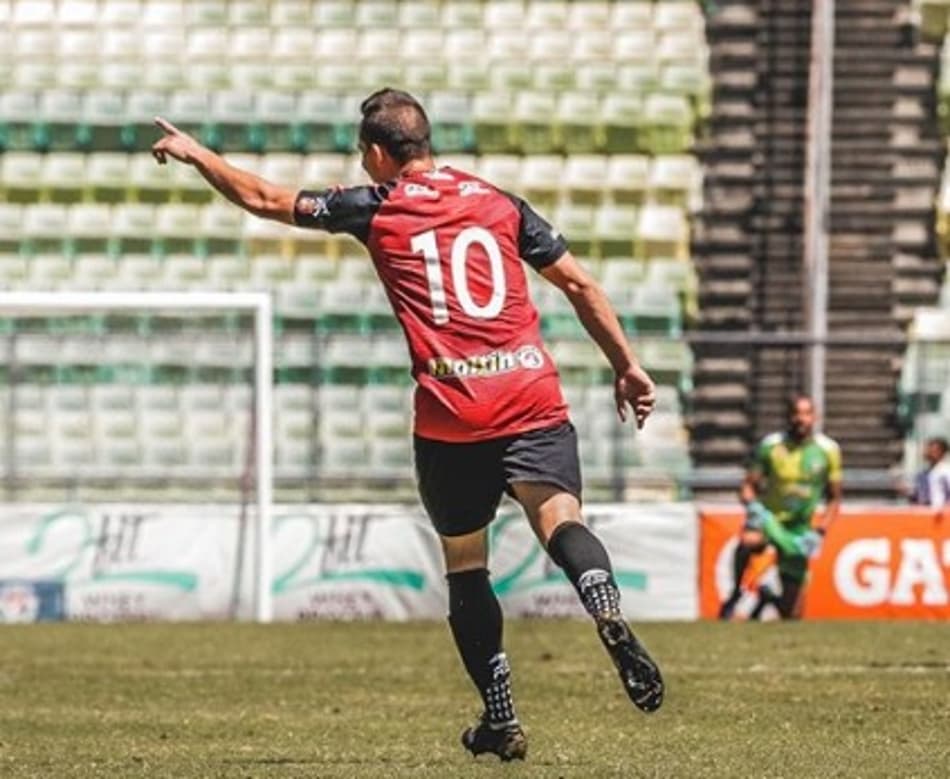 Caracas tropeça em casa e fica com a liderança provisória na Venezuela