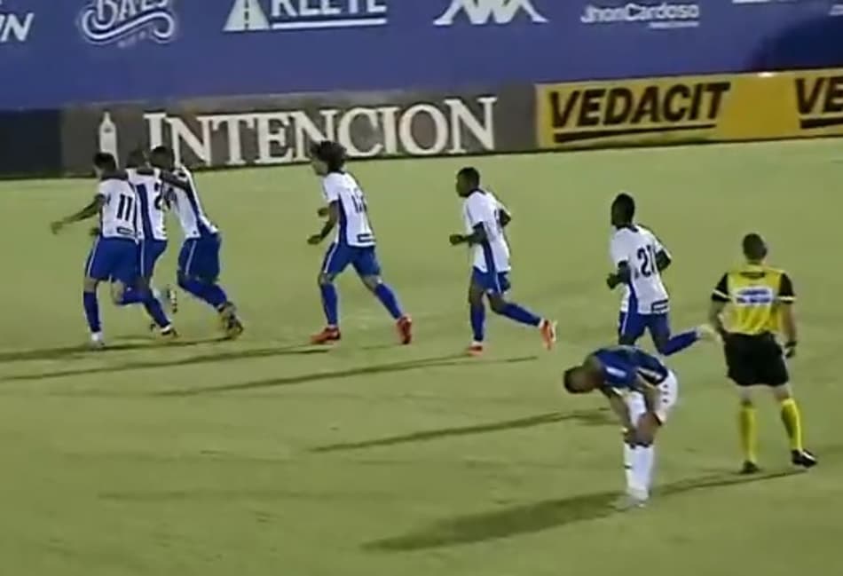 Com começo fulminante, Avaí derrota o Atlético Tubarão