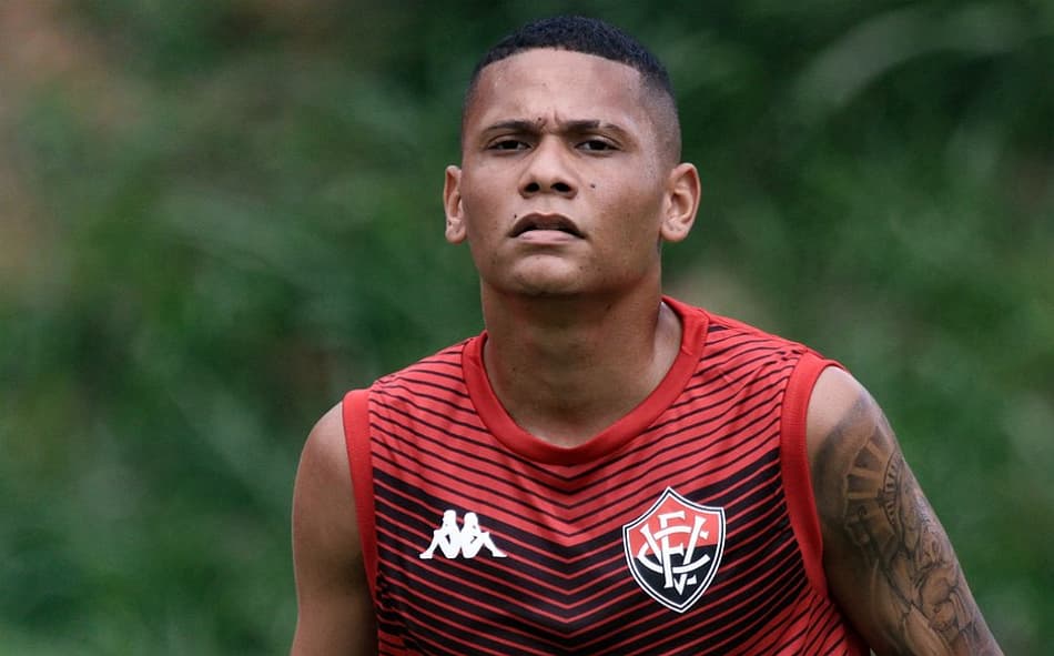 Vitória se prepara para jogo da Copa do Brasil com dois desfalques no meio-campo