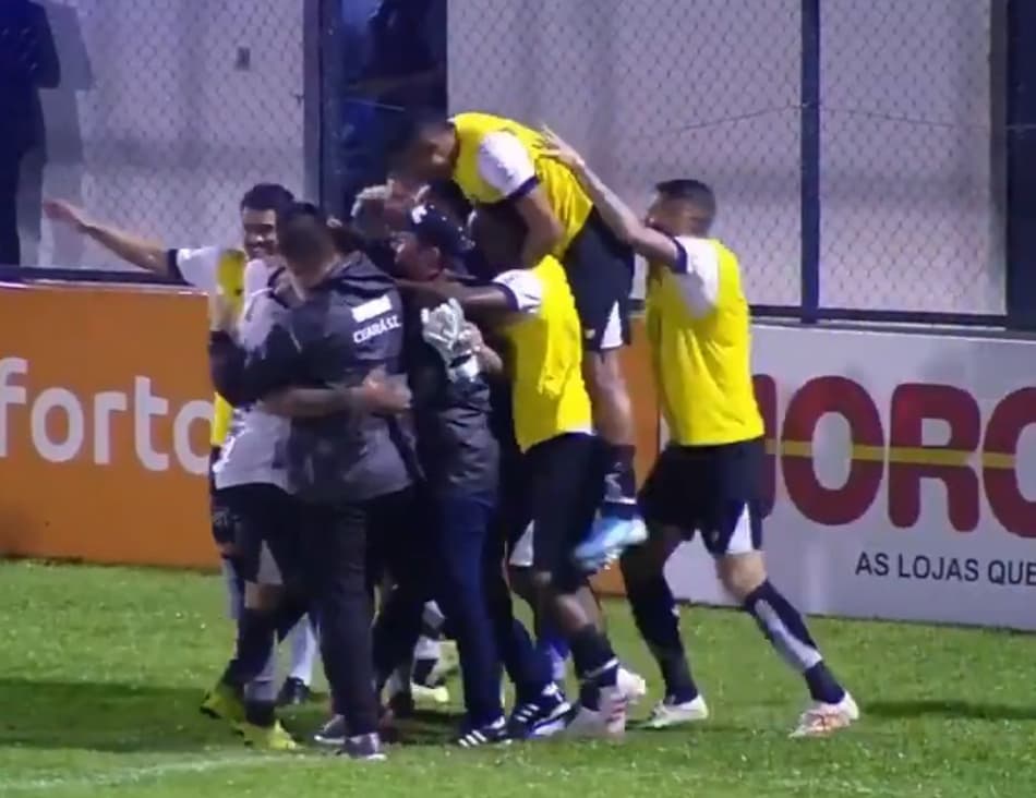 Chuva de gols! Em gramado encharcado, Ceará goleia o River-PI com três de Sobis
