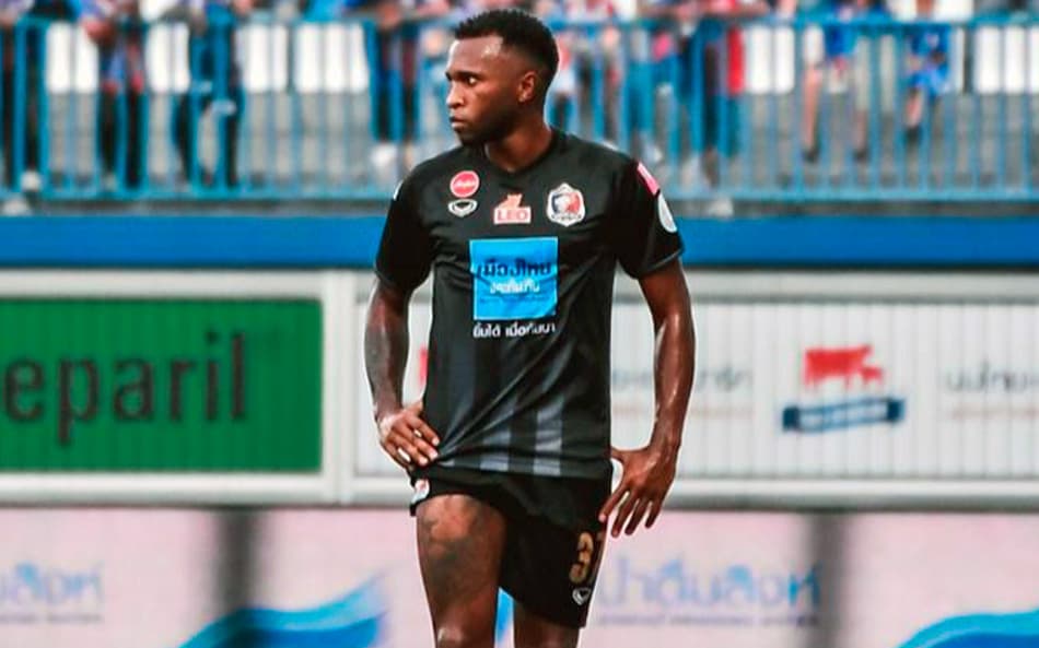 Destaque no futebol tailandês, ex-Vasco sonha em voltar a jogar no Brasil antes de se aposentar