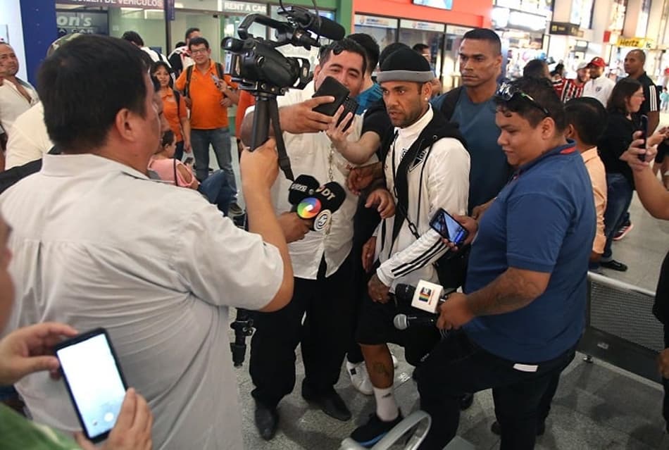 São Paulo chega na Bolívia em primeira etapa da viagem ao Peru