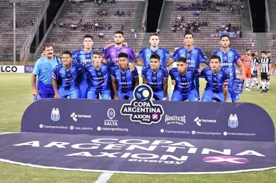 Gol no fim elimina atual vice-campeão da Copa Argentina