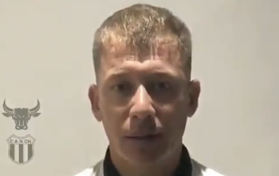 Atos antissemitas de jogador marcam jogo na segundona argentina