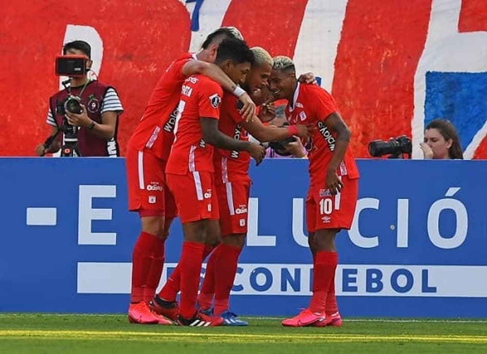 América de Cali consegue boa vitória no Chile diante da Católica