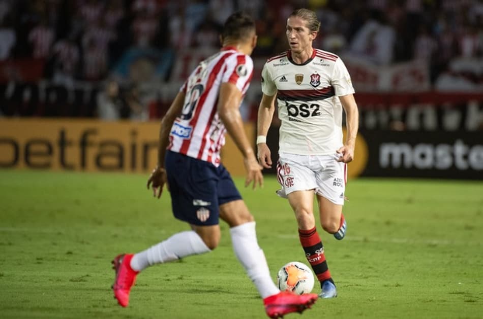 Filipe Luís vê Flamengo mais ‘leve e pronto’, mas prevê Barcelona (EQU) atrás do ‘jogo da vida’ no Maracanã