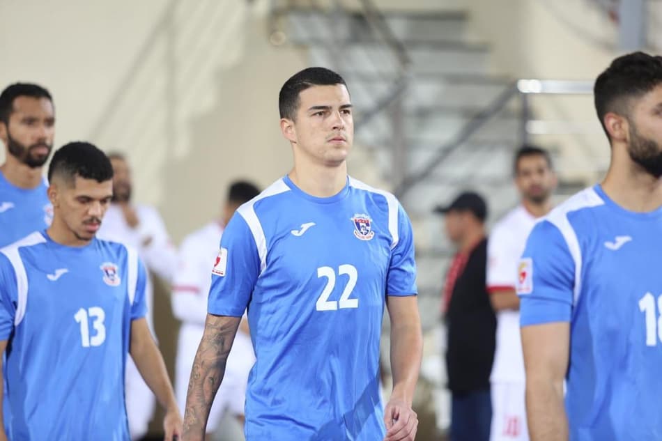 Ex-Vasco fala sobre situação no Bahrein e aguarda paralisação