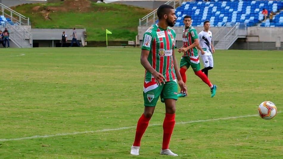 Lateral celebra classificação do Operário-VG no Campeonato do MT