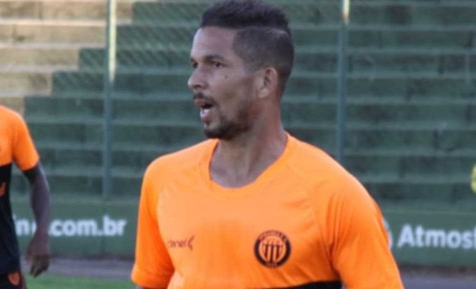 Lateral do Ypiranga exalta campanha do time no Gauchão e comenta pausa por conta do coronavírus