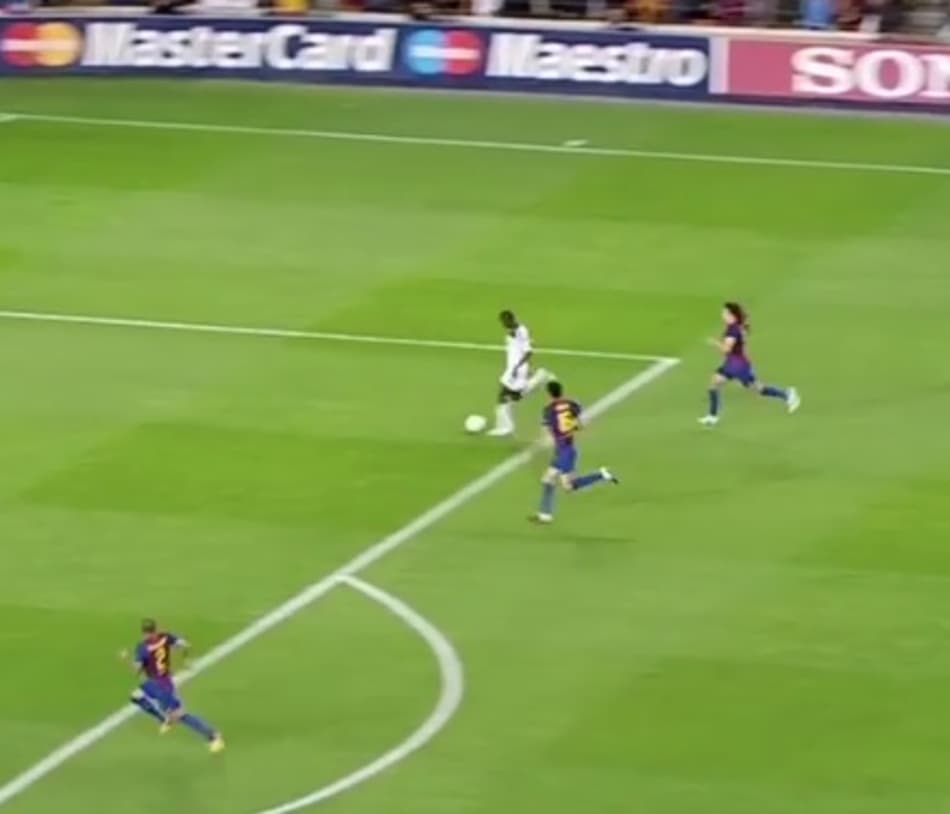 Aniversariante do dia, Ramires ganha parabéns da UEFA com gol pelo Chelsea