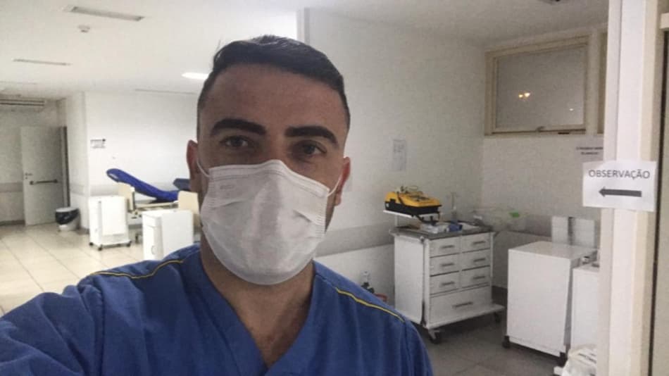 Igor Benevenutto em plantão na UPA
