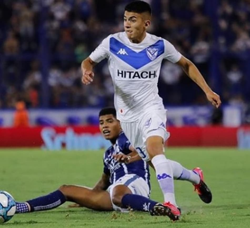 Revelação admite desejo de atuar em clube da Premier League