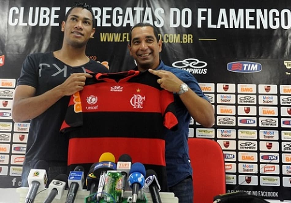 Dia do Brocador! Relembre a marcante passagem de Hernane pelo Flamengo em 10 fotos