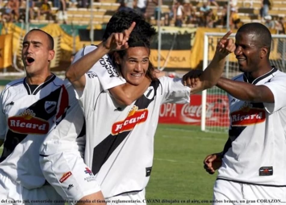 Clube que revelou Cavani completa 89 anos de vida