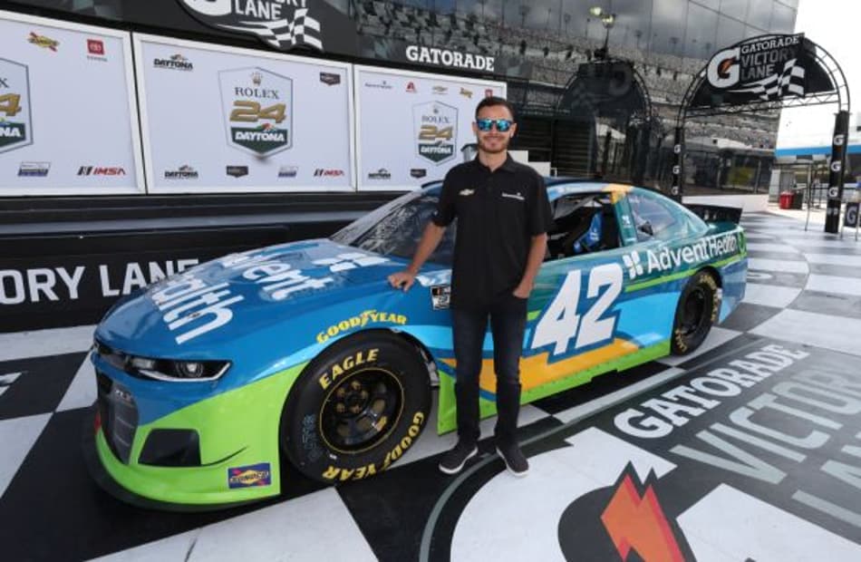Nascar suspende Kyle Larson após fala racista em corrida virtual