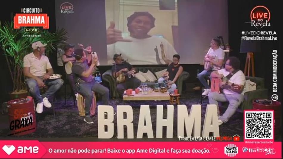 Ronaldinho na live do Revelação e mais… Relembre os rolês aleatórios do craque