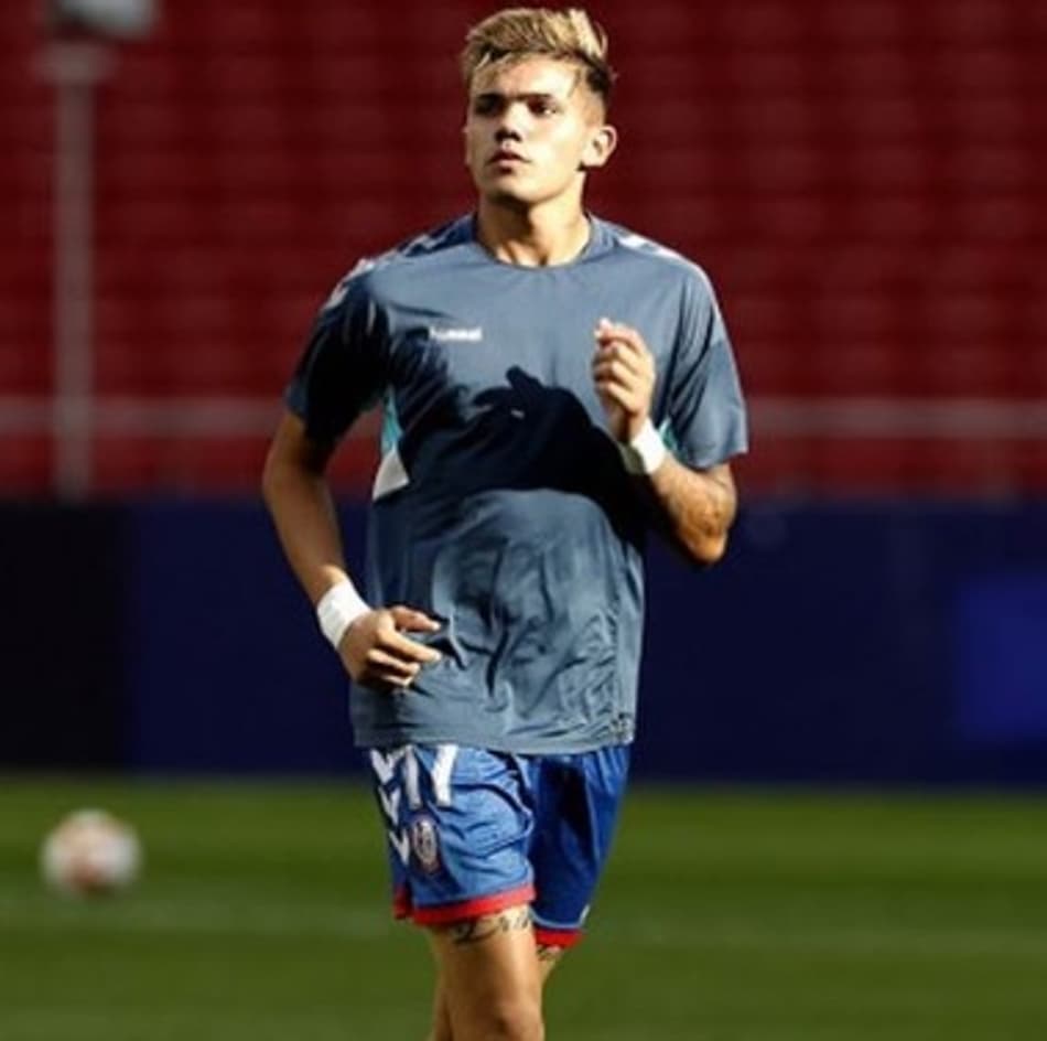 Vinculado ao Atlético de Madrid, atacante quer voltar ao futebol sul-americano