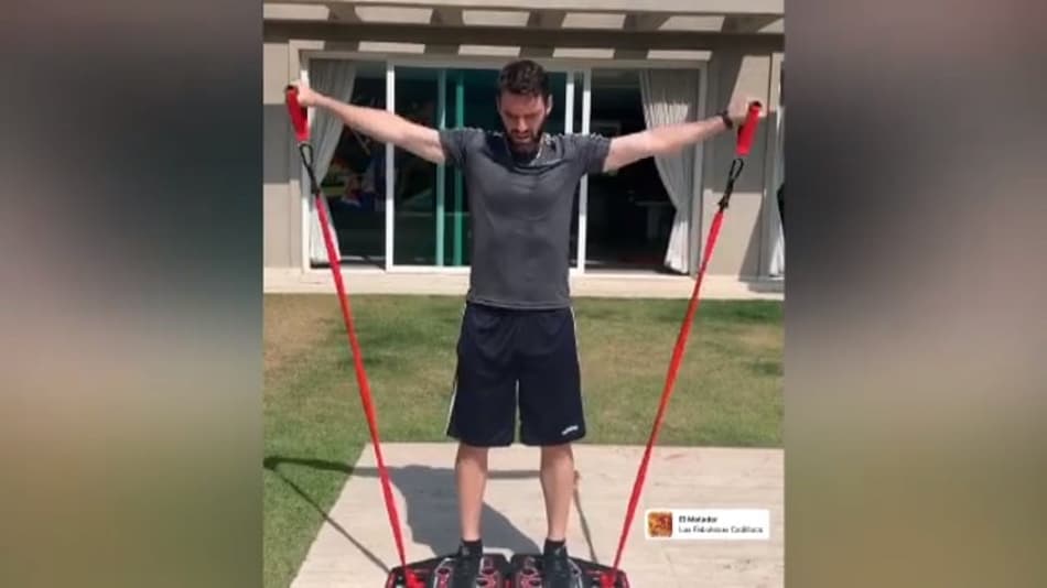VÍDEO: Com equipamento novo, Boselli treina nas férias do Timão