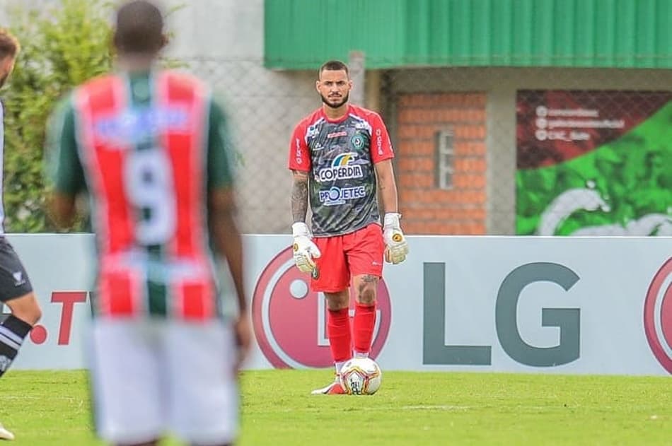 Chapecoense negocia a renovação de Igor Campos e Guedes