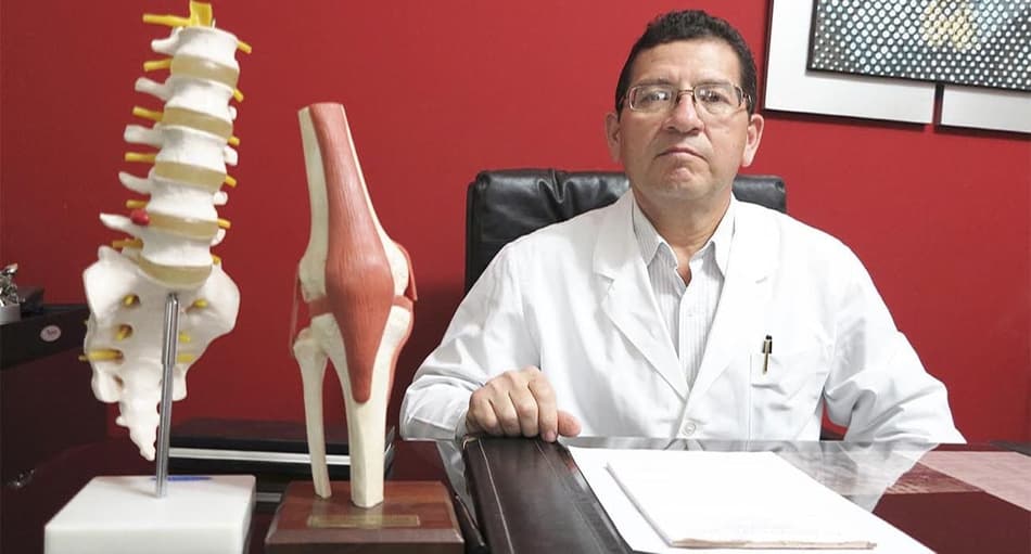 Médico da seleção do Peru é internado com problema cardíaco