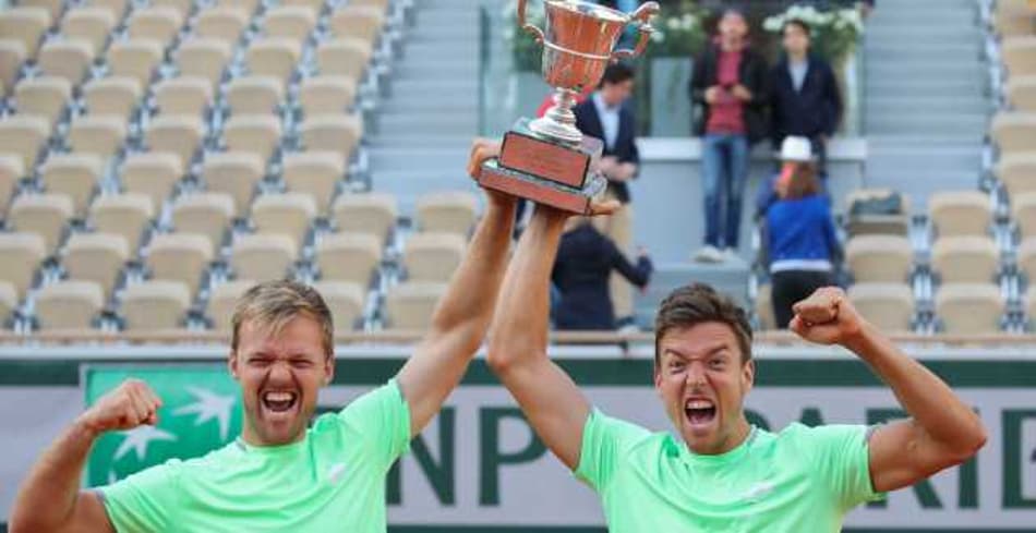 Campeão de Roland Garros trabalha como repositor de supermercado
