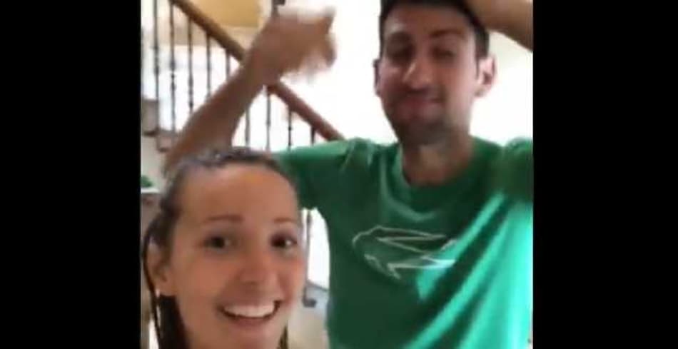 Djokovic cabeça raspada