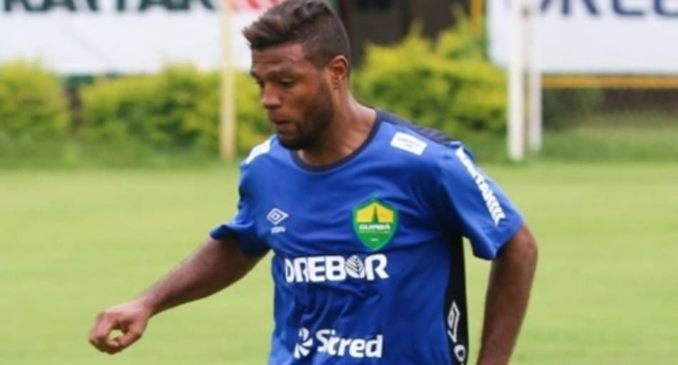 Auremir comenta período atípico e reapresentação ao Cuiabá na próxima segunda