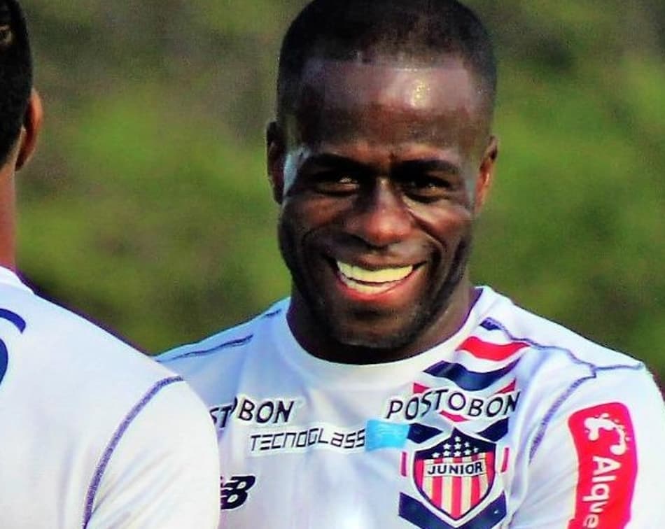 Atacante do Junior Barranquilla quer encerrar a carreira no clube