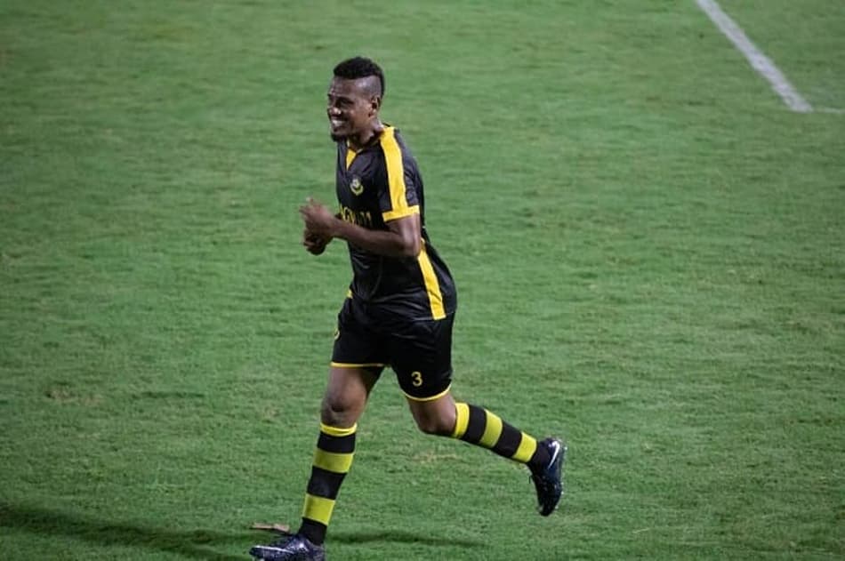 Mesmo com paralisação, São Bernardo renova com zagueiro ex-Palmeiras