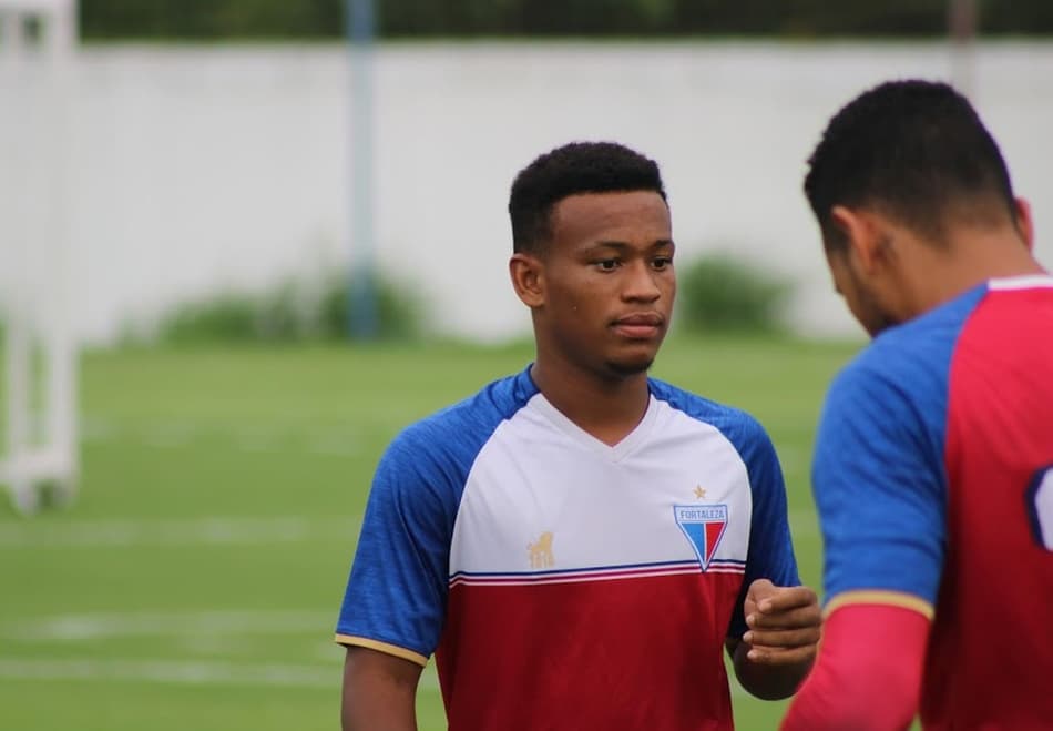 Oportunidades na equipe principal são valorizadas por Geilson